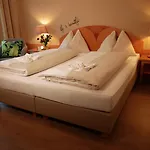 Stoiser -parkplatz Inbegriffen! 4* غراتس