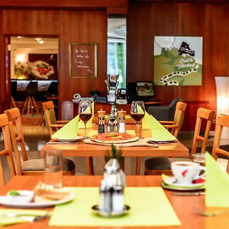 Stoiser -parkplatz Inbegriffen! Hotel 4*